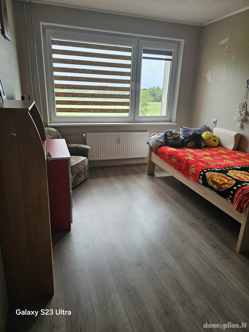 Parduodamas 4 kambarių butas Akmenės rajono sav., Ventoje, Žemaičių g.