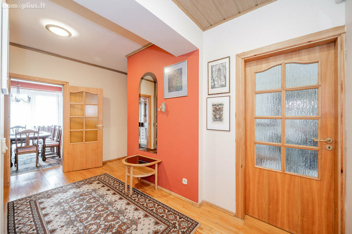 Parduodamas 4 kambarių butas Vilniuje, Pašilaičiuose, Laisvės pr.