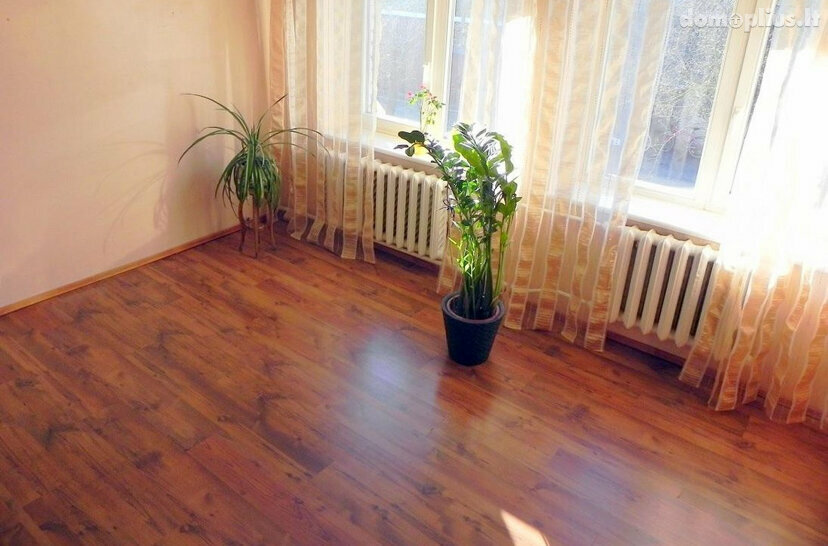 Parduodamas 3 kambarių butas Kauno rajono sav., Raudondvaryje, M. Valančiaus g.