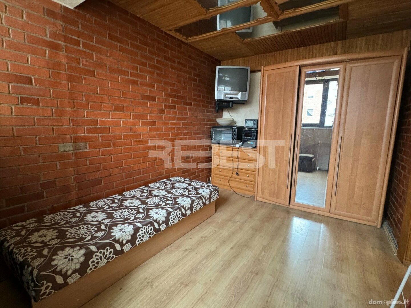 Parduodamas 3 kambarių butas Šiauliuose, Dainiuose, Tilžės g.