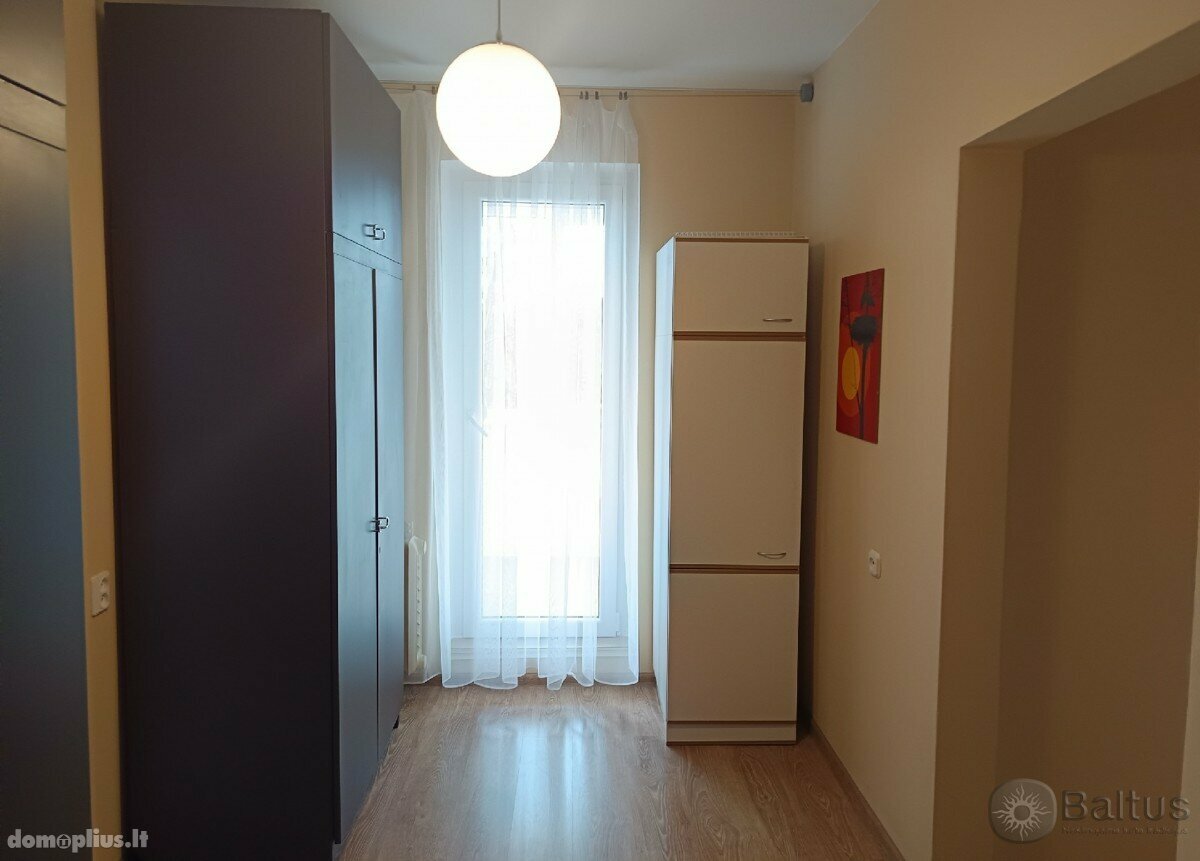 Parduodamas 2 kambarių butas Klaipėdoje, Žvejybos uostas, Nidos g.
