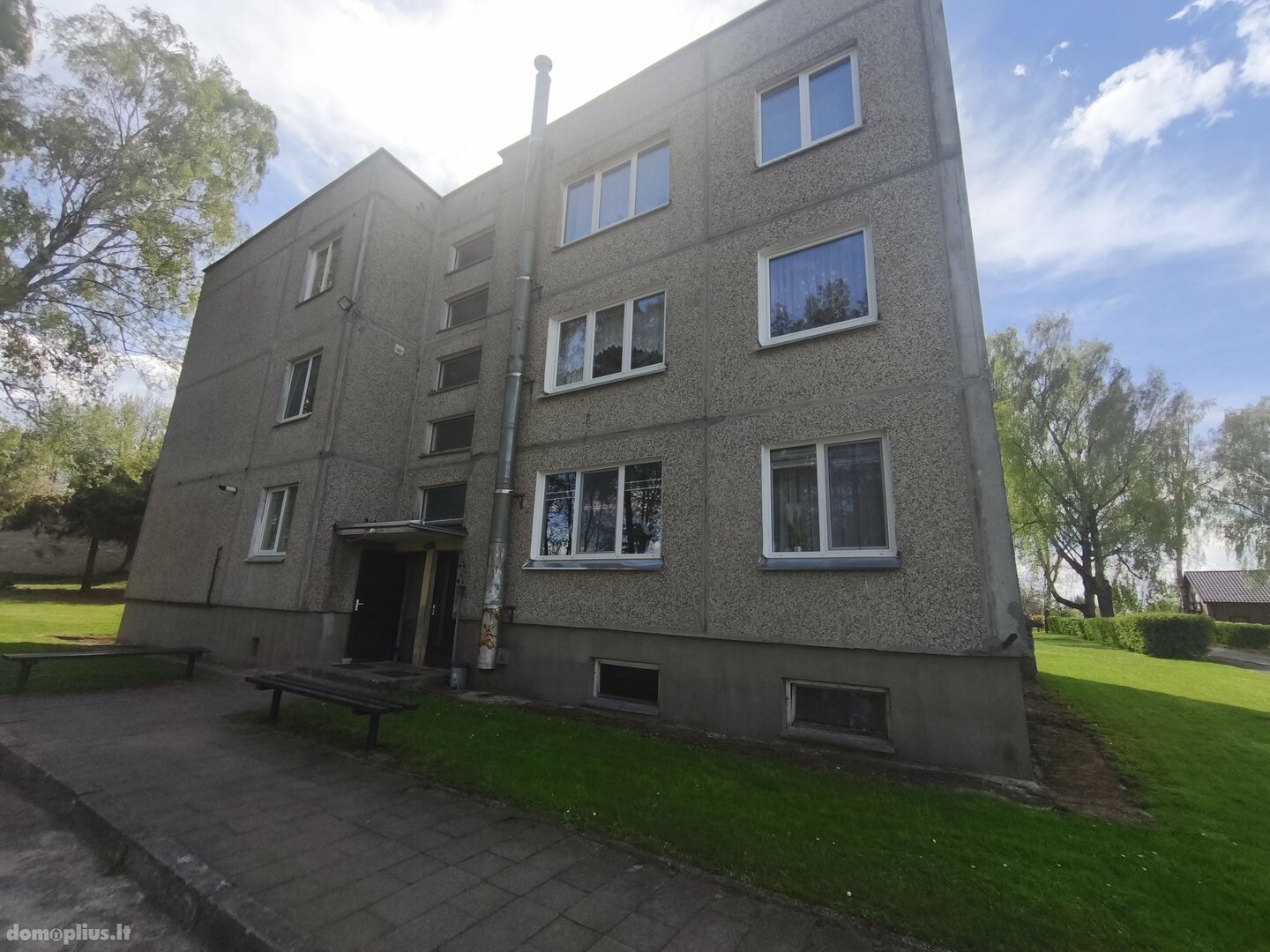 Продается 2 комнатная квартира Ukmergės rajono sav., Lyduokiuose, Taikos g.