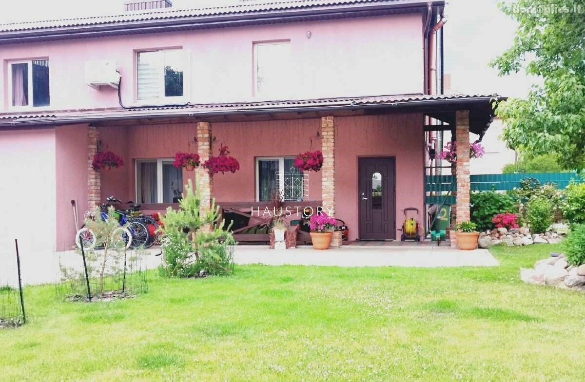 Parduodamas 3 kambarių butas Klaipėdoje, Melnragėje, Molo g.