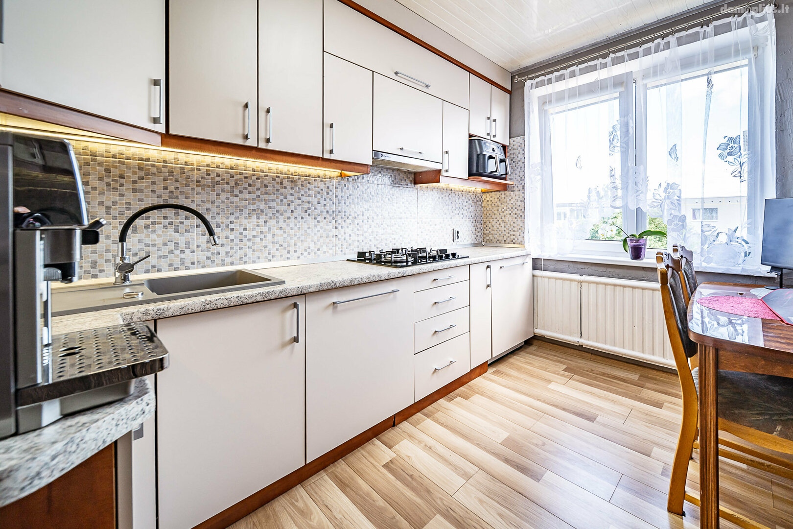 3 rooms apartment for sell Šiauliuose, Dainiuose, Dainų g.