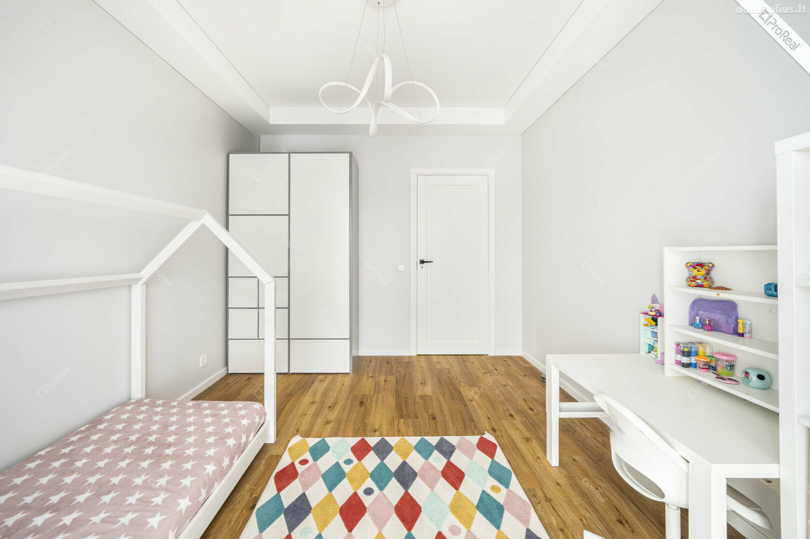 Продается 3 комнатная квартира Vilniuje, Santariškėse, Daujoto g.