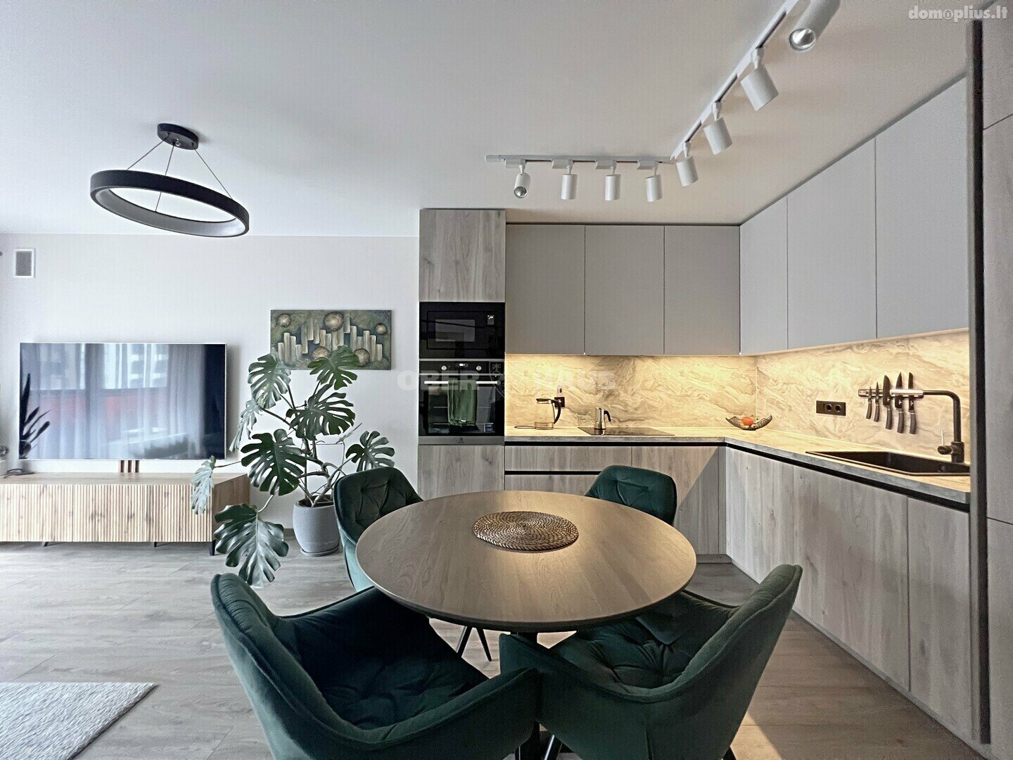 4 rooms apartment for rent Vilniuje, Šnipiškėse, Kernavės g.