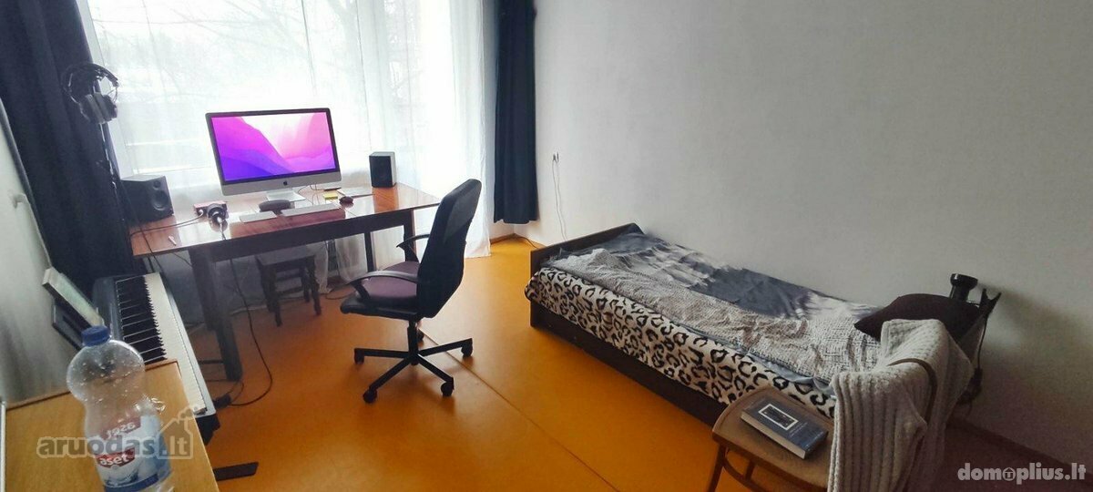 Parduodamas 2 kambarių butas Vilniuje, Karoliniškėse, Igno Šimulionio g.