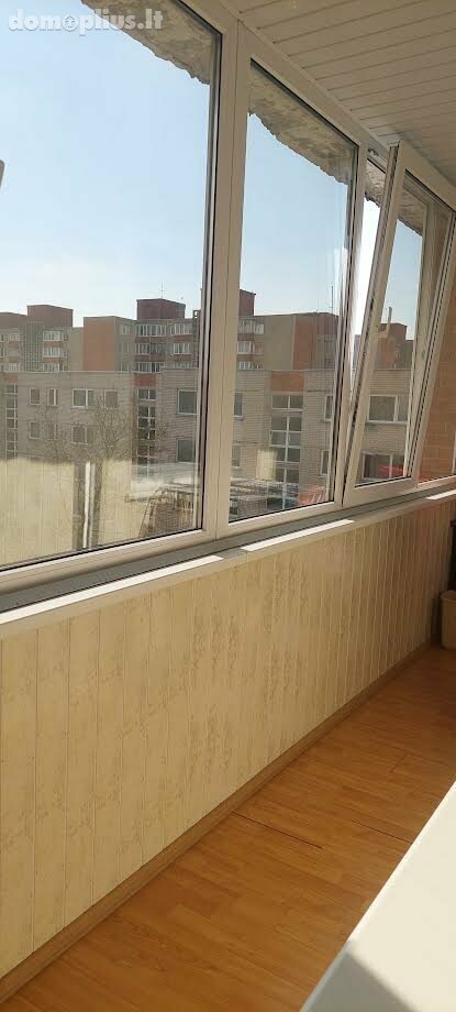 Parduodamas 4 kambarių butas Klaipėdoje, Poilsio, Darželio g.