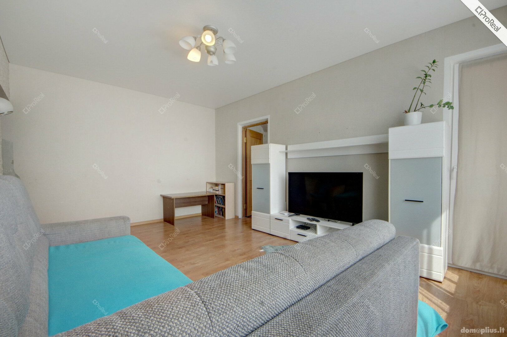 Продается 3 комнатная квартира Vilniuje, Šeškinėje, Gelvonų g.