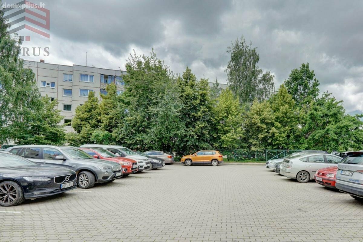 Продается 2 комнатная квартира Vilniuje, Šeškinėje, Šeškinės g.