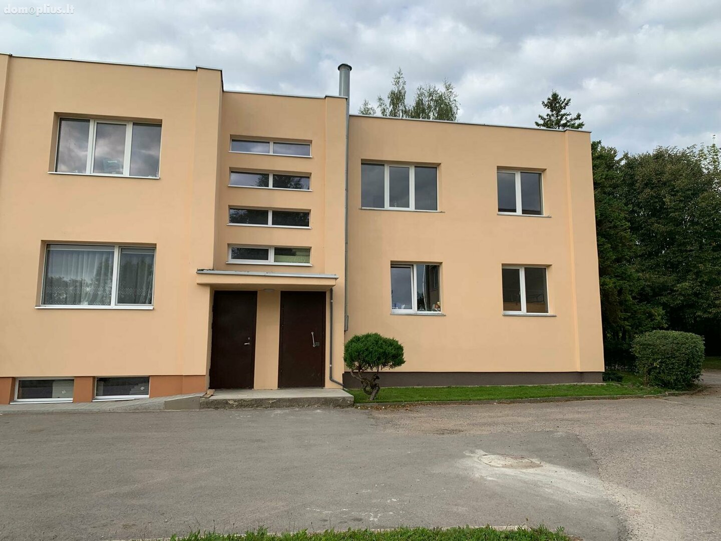 Parduodamas 3 kambarių butas Radviliškio rajono sav., Raudondvaryje, Jaunimo g.
