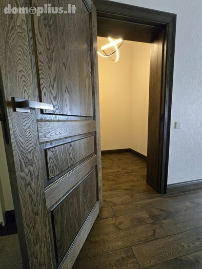 4 rooms apartment for sell Klaipėdoje, Centre, Žvejų g.