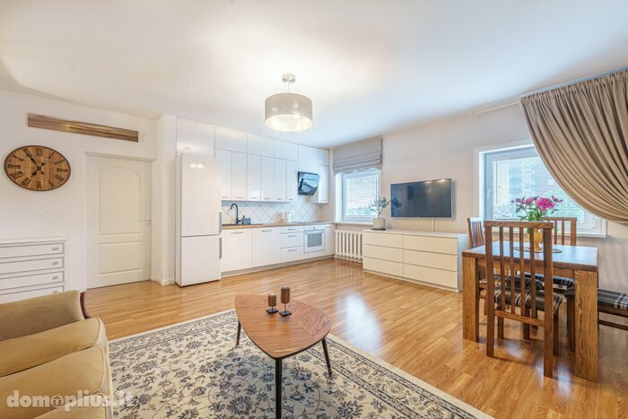 3 rooms apartment for sell Klaipėdoje, Centre, Kareivinių g.