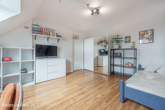 3 rooms apartment for sell Klaipėdoje, Centre, Kareivinių g.