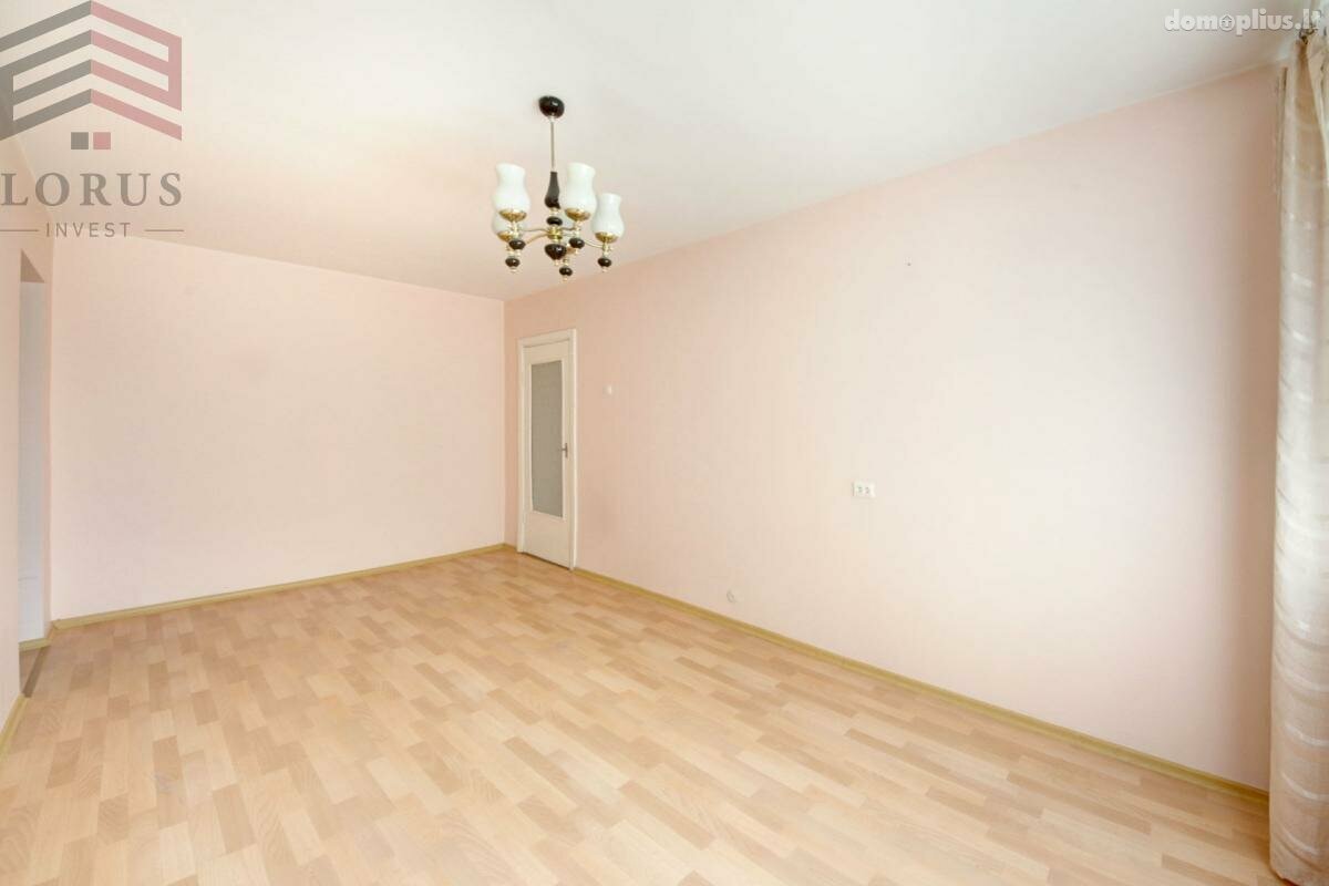 Parduodamas 3 kambarių butas Vilniuje, Lazdynuose, Žėručio g.