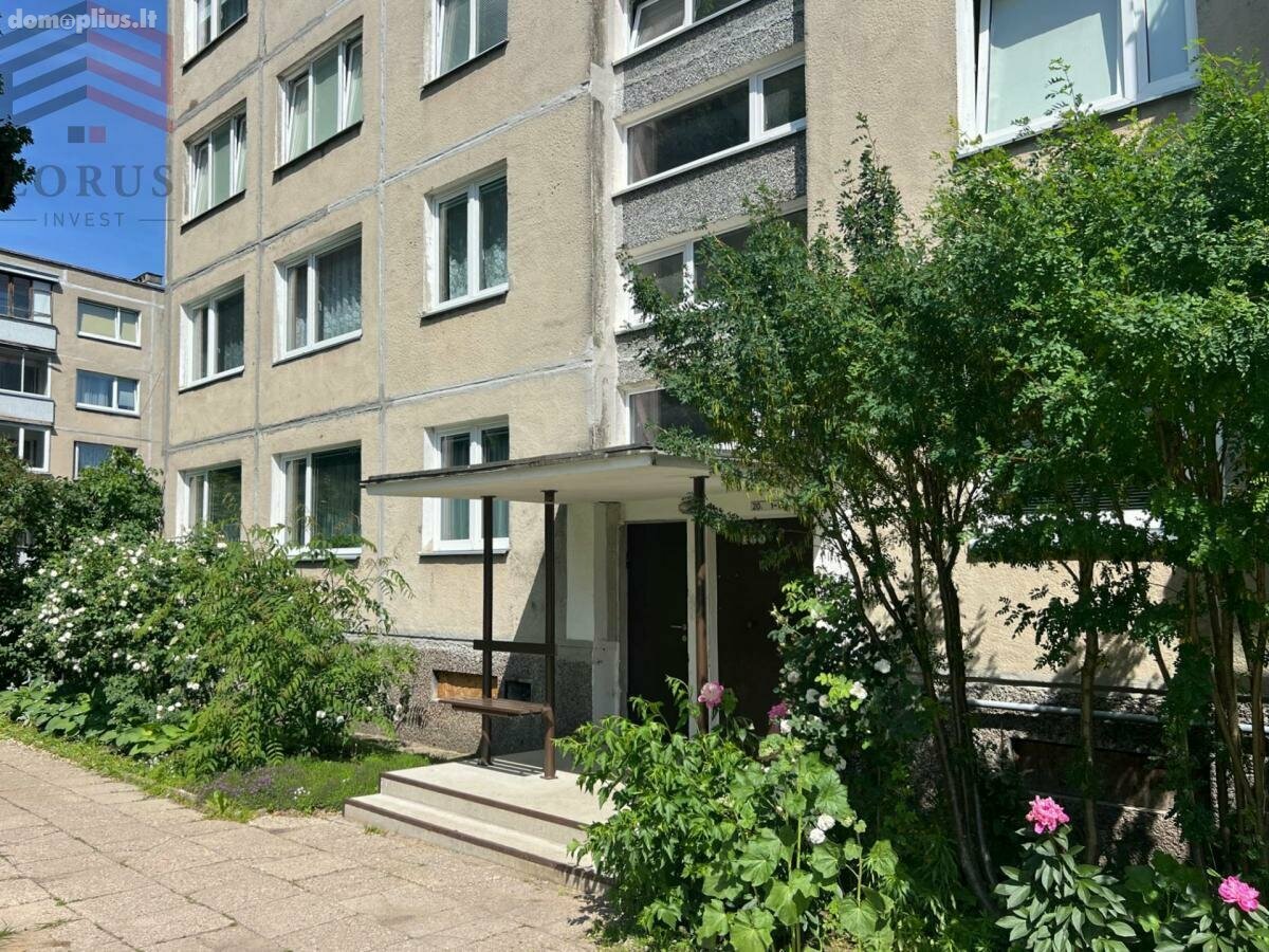 Parduodamas 3 kambarių butas Vilniuje, Lazdynuose, Žėručio g.