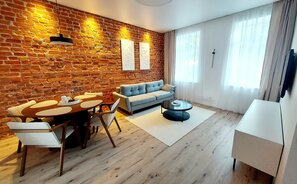 2 room apartment Klaipėdoje, Senamiestyje, J. Janonio g.