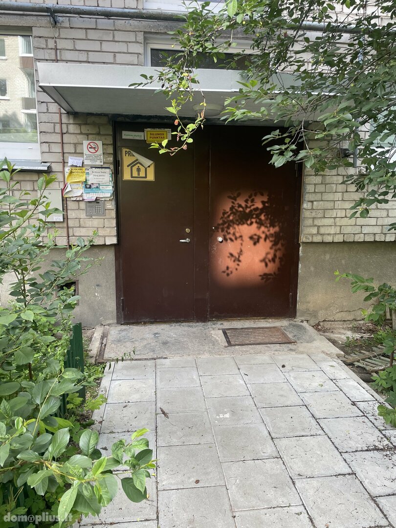 3 kambarių buto nuoma Vilniuje, Naujininkuose, Dzūkų g.