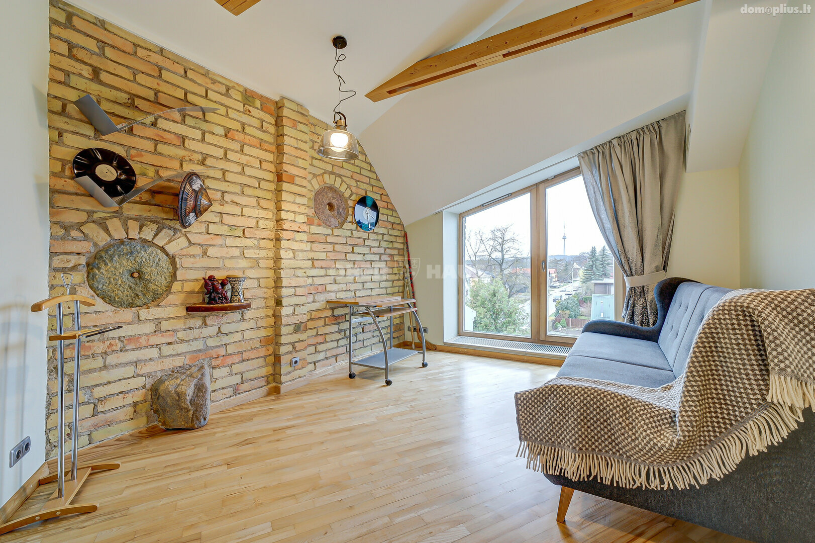 6 rooms apartment for rent Vilniuje, Žvėryne, S. Moniuškos g.