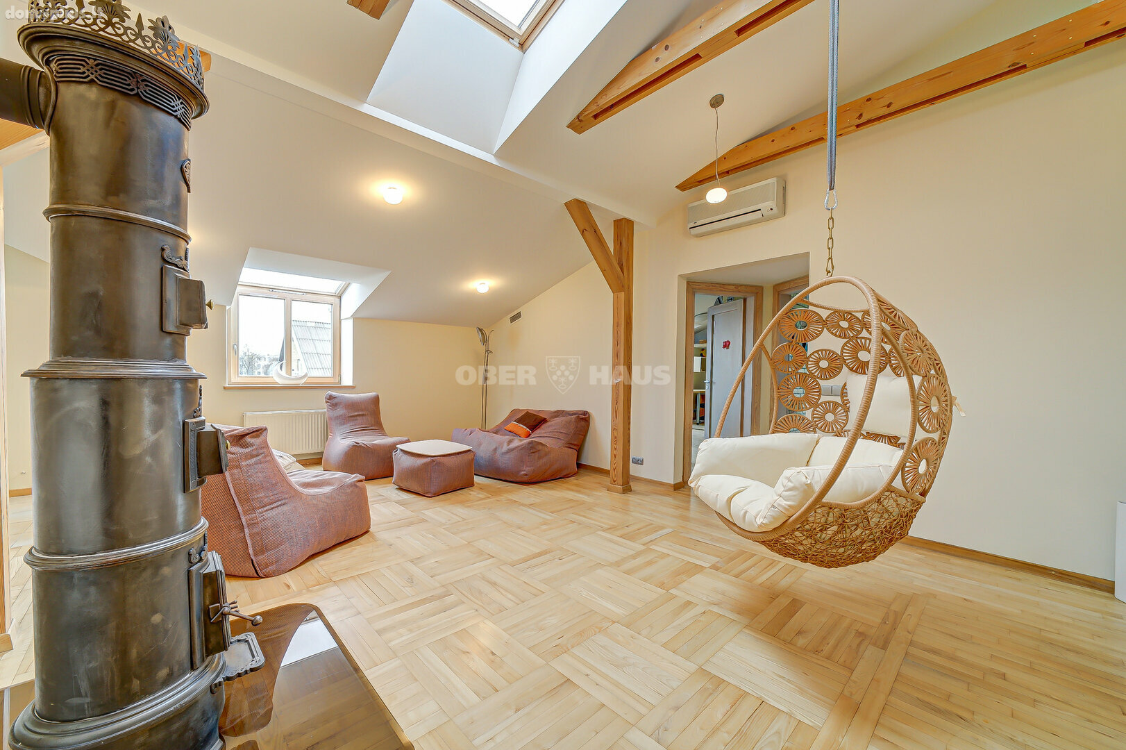 6 rooms apartment for rent Vilniuje, Žvėryne, S. Moniuškos g.