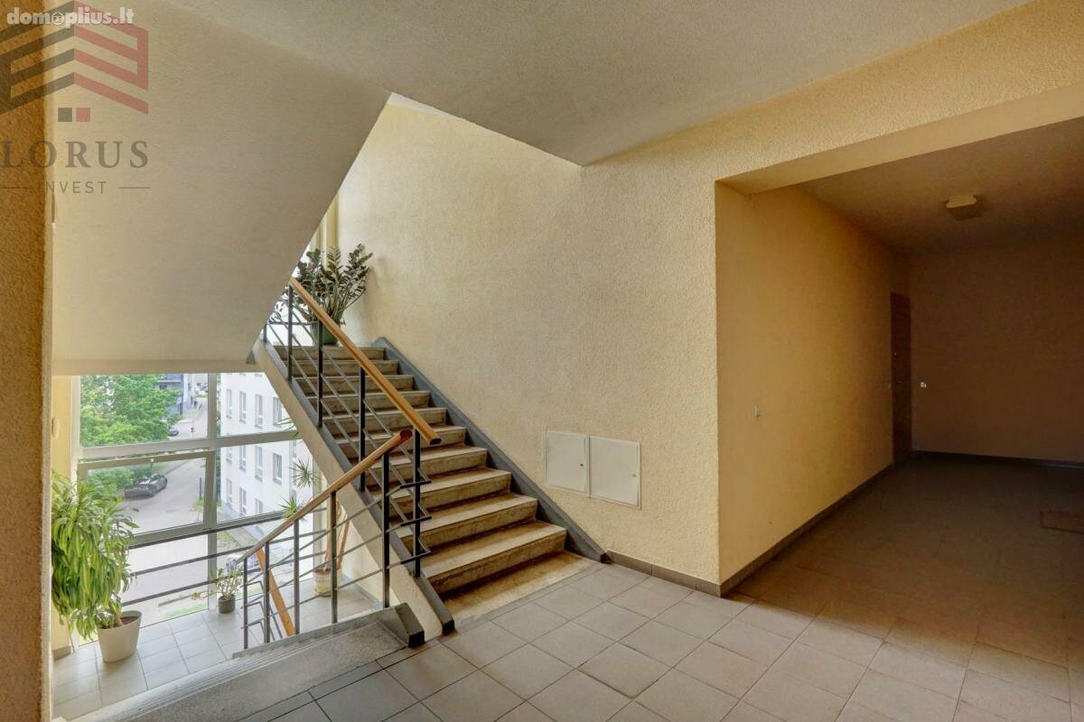 Продается 2 комнатная квартира Vilniuje, Šeškinėje, Šeškinės g.