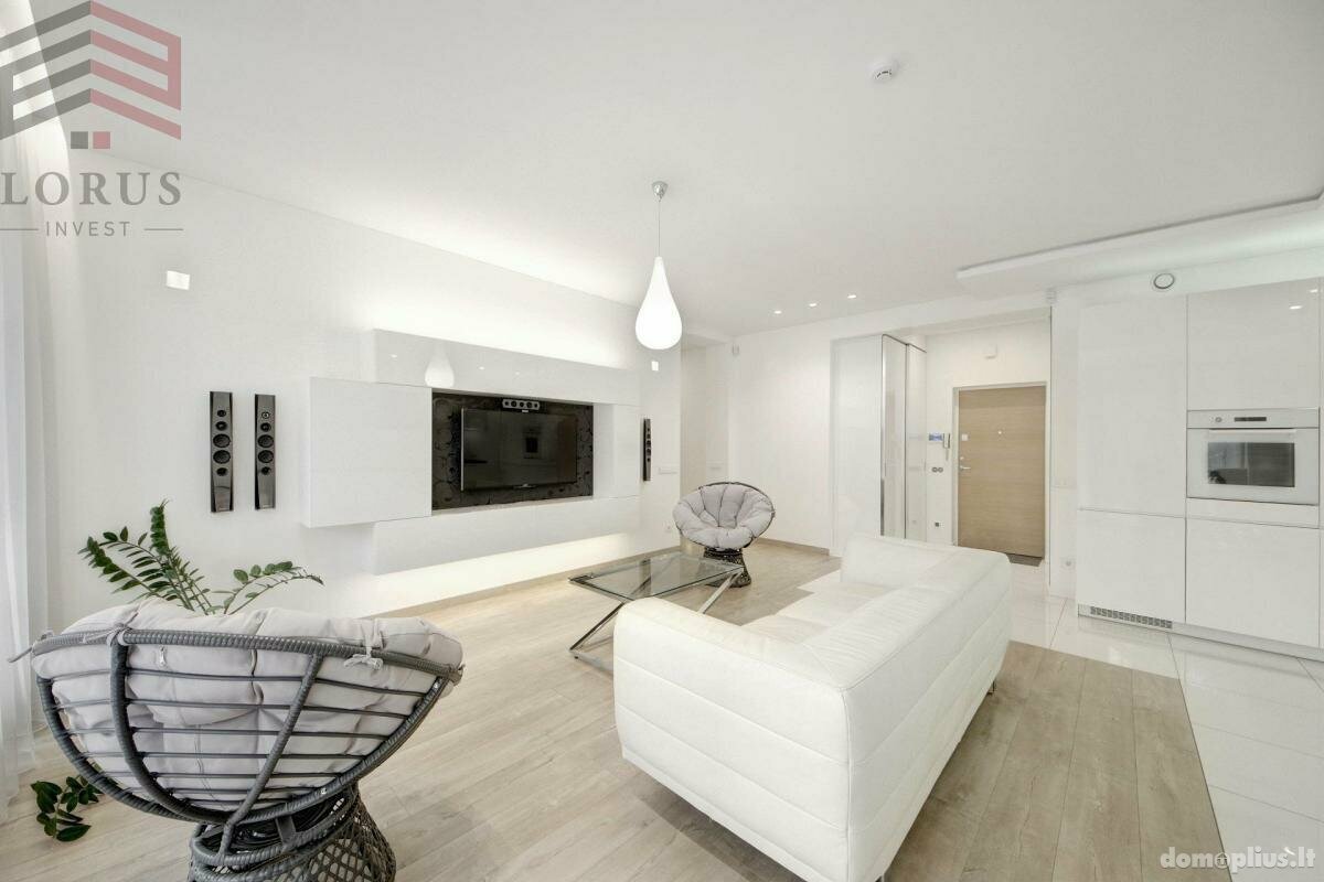 Продается 3 комнатная квартира Vilniuje, Karoliniškėse, Igno Šimulionio g.