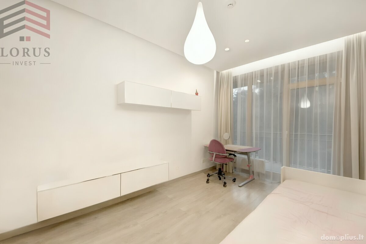 Продается 3 комнатная квартира Vilniuje, Karoliniškėse, Igno Šimulionio g.