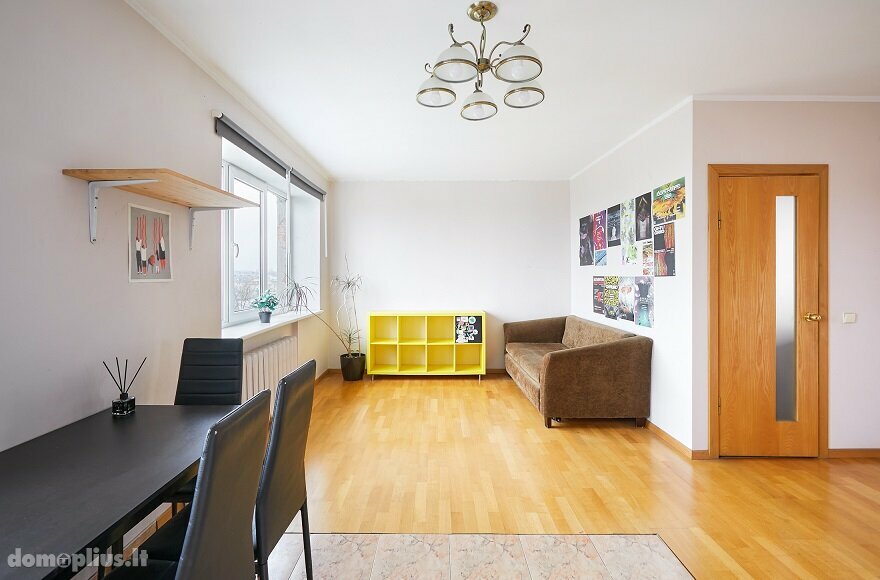 Продается 3 комнатная квартира Kaune, Žaliakalnyje, Savanorių pr.