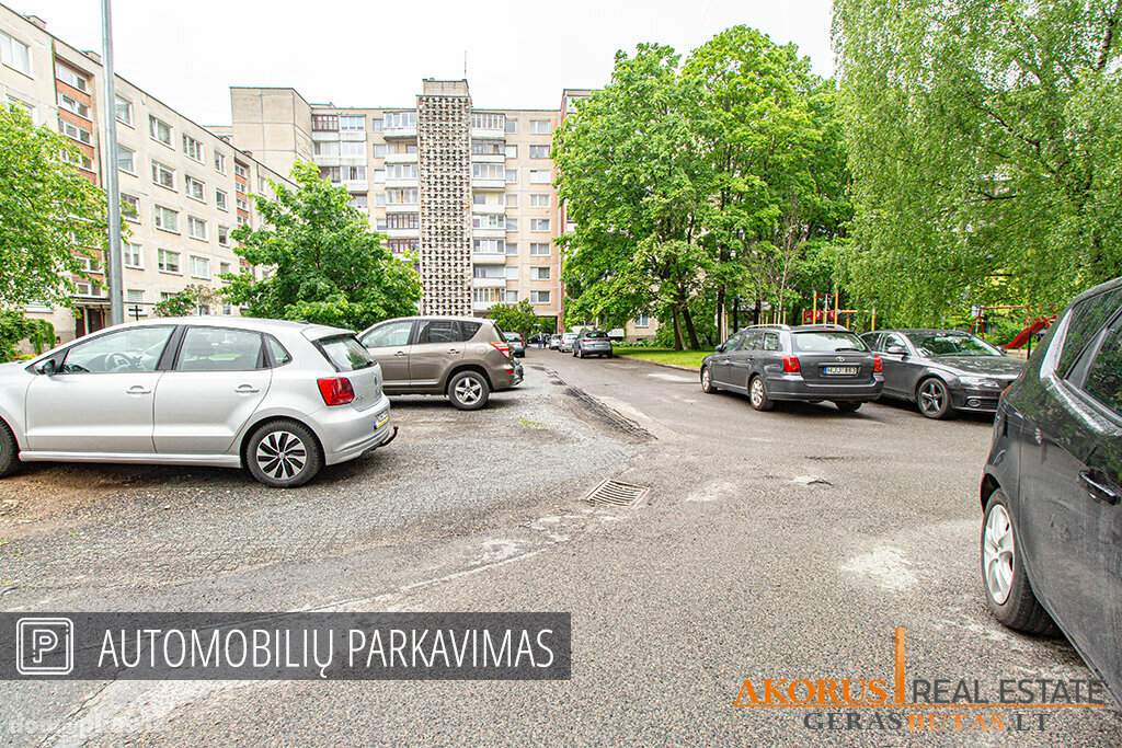 Parduodamas 2 kambarių butas Vilniuje, Karoliniškėse, Loretos Asanavičiūtės g.