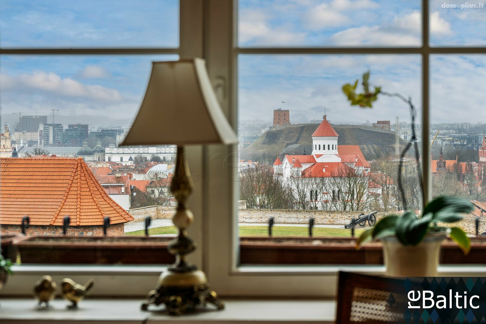 Parduodamas 5 kambarių butas Vilniuje, Senamiestyje, Subačiaus g.