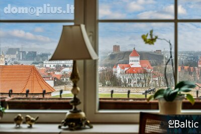Parduodamas 5 kambarių butas Vilniuje, Senamiestyje, Subačiaus g.