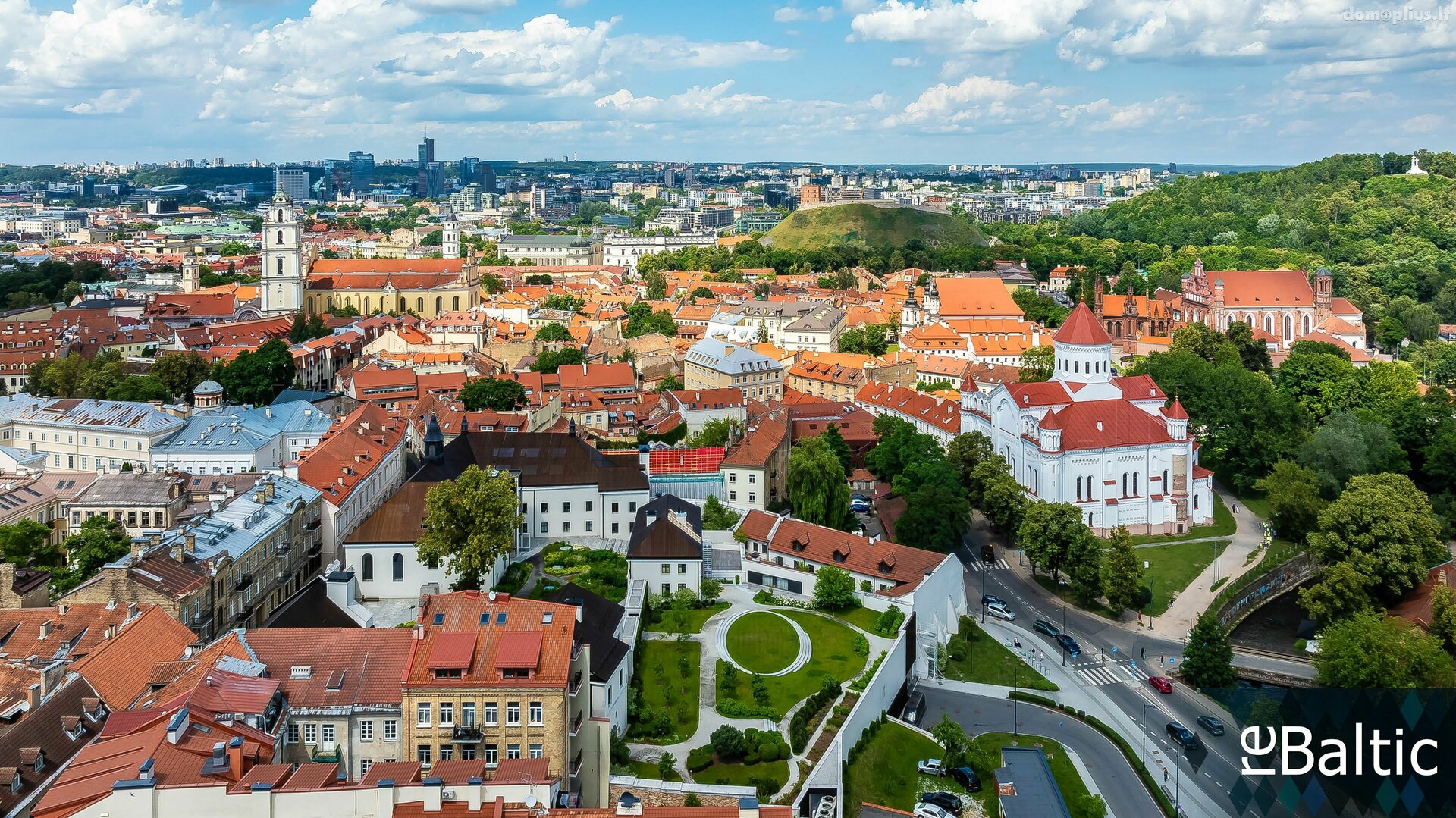 Parduodamas 5 kambarių butas Vilniuje, Senamiestyje, Subačiaus g.