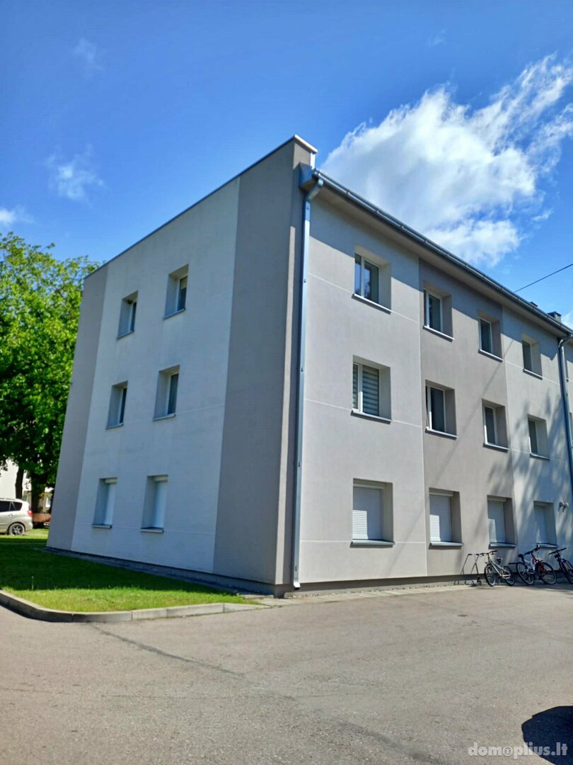 Parduodamas 2 kambarių butas Šakių rajono sav., Šakiuose, Bažnyčios g.