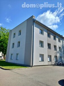 Parduodamas 2 kambarių butas Šakių rajono sav., Šakiuose, Bažnyčios g.