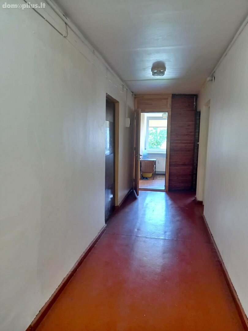 Parduodamas 2 kambarių butas Šakių rajono sav., Šakiuose, Bažnyčios g.