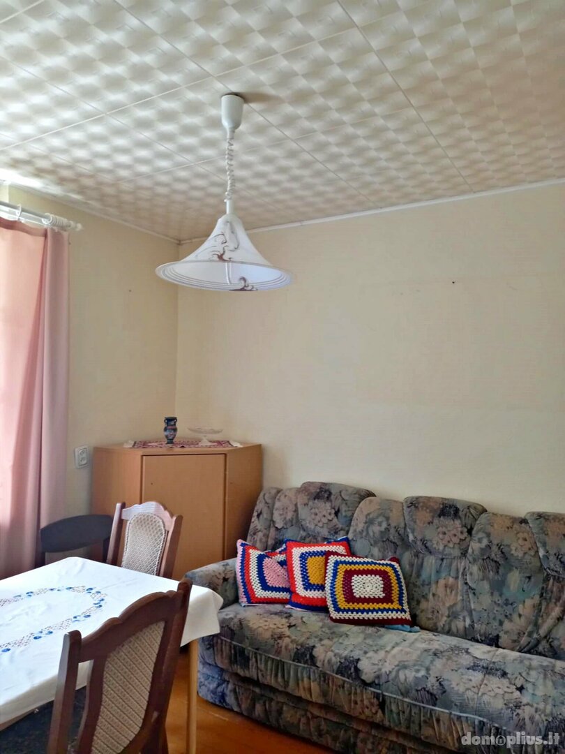 Parduodamas 2 kambarių butas Šakių rajono sav., Šakiuose, Bažnyčios g.