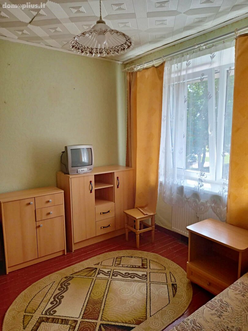 Parduodamas 2 kambarių butas Šakių rajono sav., Šakiuose, Bažnyčios g.