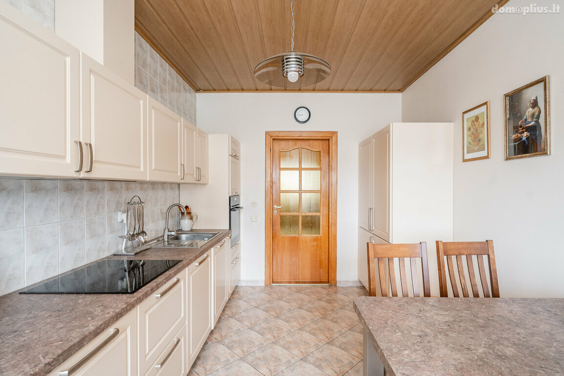Parduodamas 4 kambarių butas Vilniuje, Pašilaičiuose, Laisvės pr.
