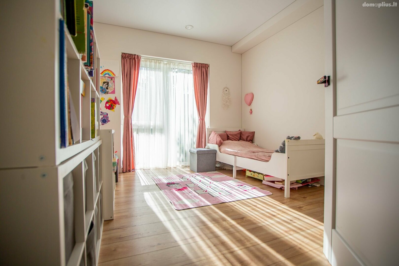 Продается 3 комнатная квартира Vilniuje, Santariškėse, Daujoto g.