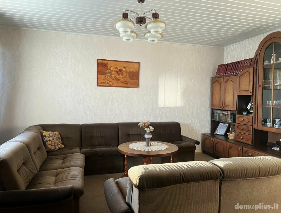 Parduodamas 4 kambarių butas Šiauliuose, Zokniuose, Radviliškio g.