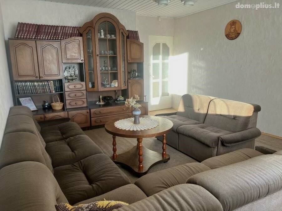 Parduodamas 4 kambarių butas Šiauliuose, Zokniuose, Radviliškio g.
