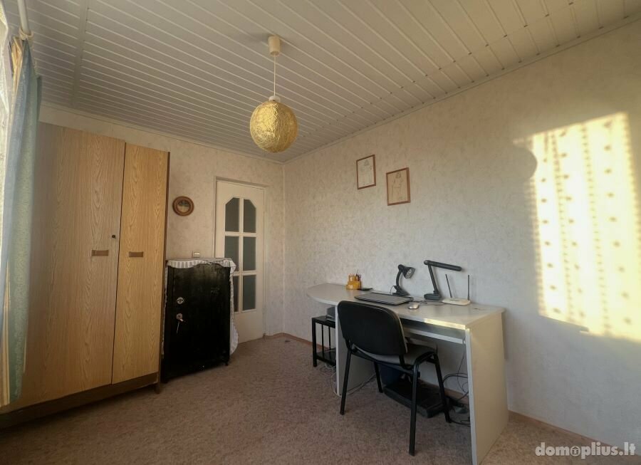 Parduodamas 4 kambarių butas Šiauliuose, Zokniuose, Radviliškio g.