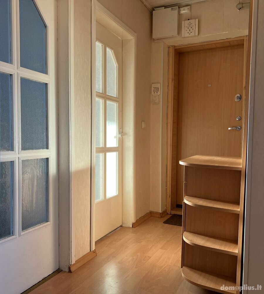 Parduodamas 4 kambarių butas Šiauliuose, Zokniuose, Radviliškio g.