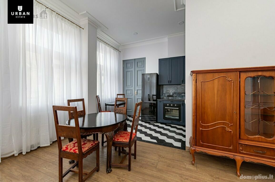 3 rooms apartment for sell Kaune, Senamiestyje, D. Poškos g.
