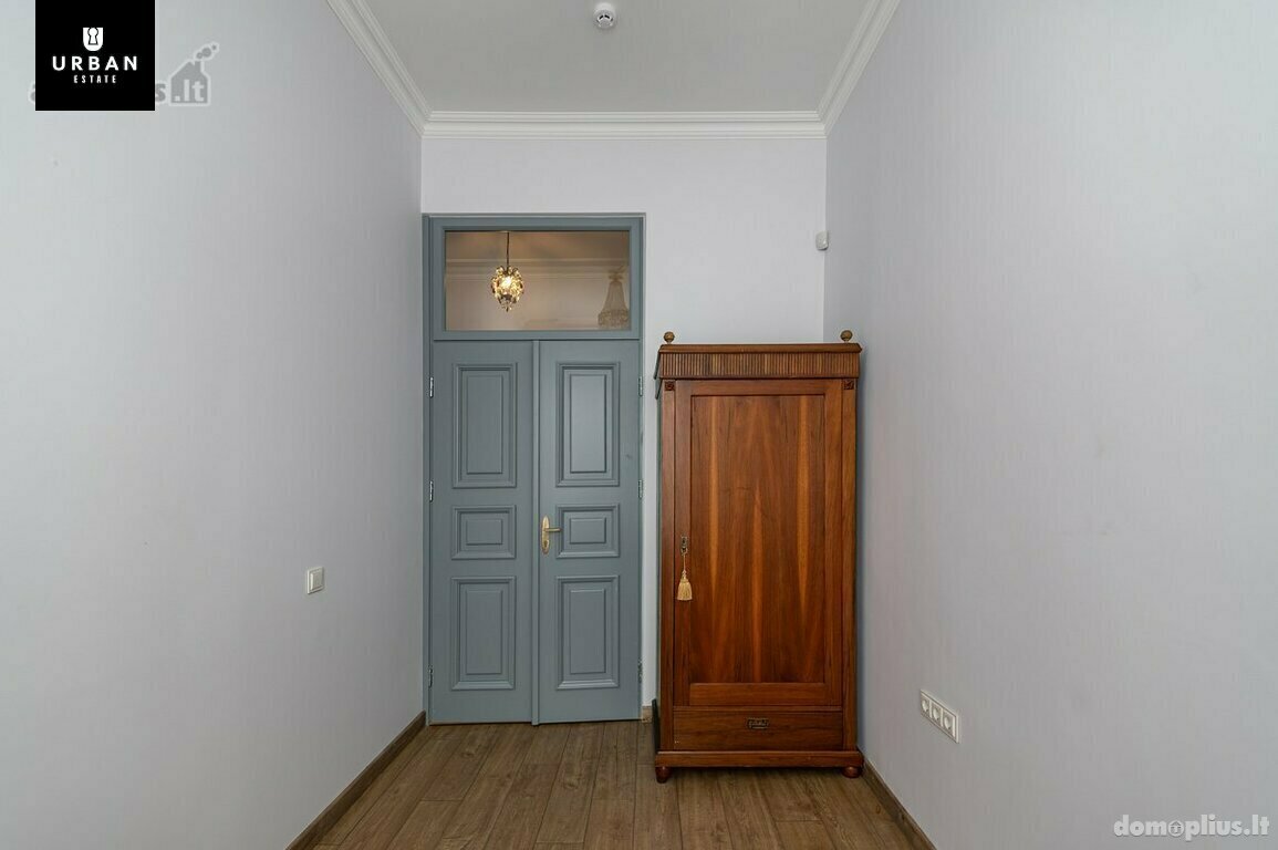 3 rooms apartment for sell Kaune, Senamiestyje, D. Poškos g.