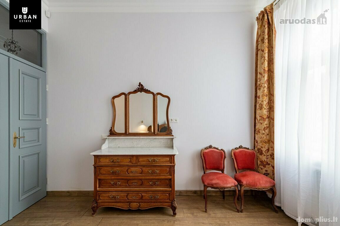 3 rooms apartment for sell Kaune, Senamiestyje, D. Poškos g.