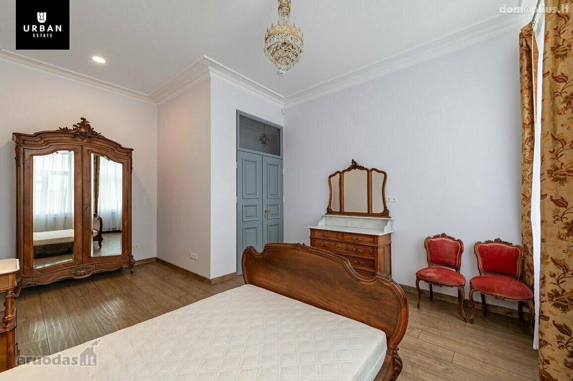 3 rooms apartment for sell Kaune, Senamiestyje, D. Poškos g.