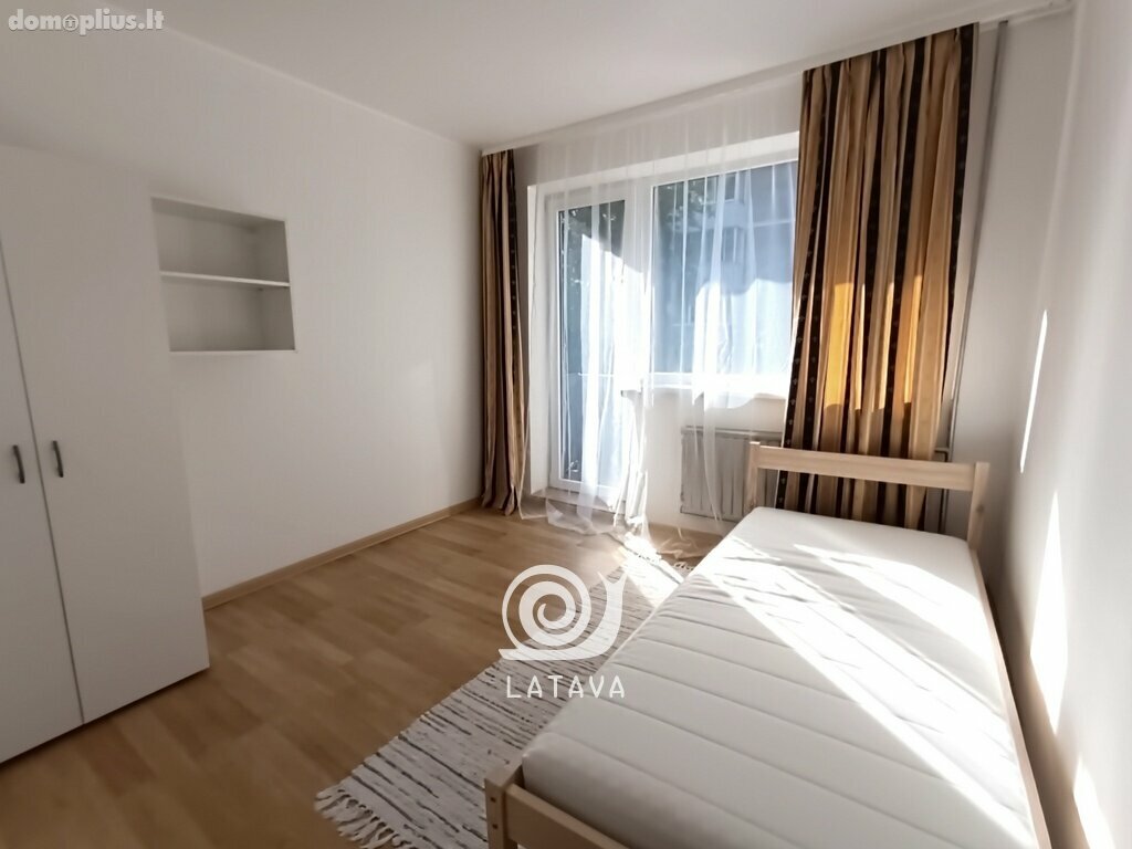 4 kambarių buto nuoma Kaune, Dainavoje, Pramonės pr.