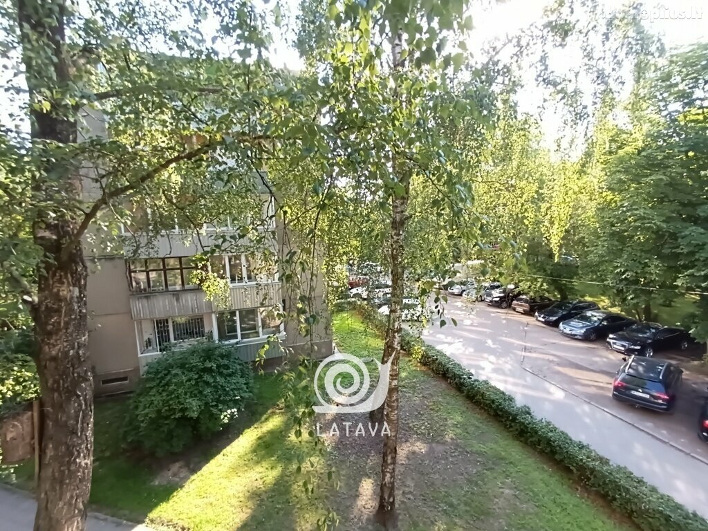 4 kambarių buto nuoma Kaune, Dainavoje, Pramonės pr.