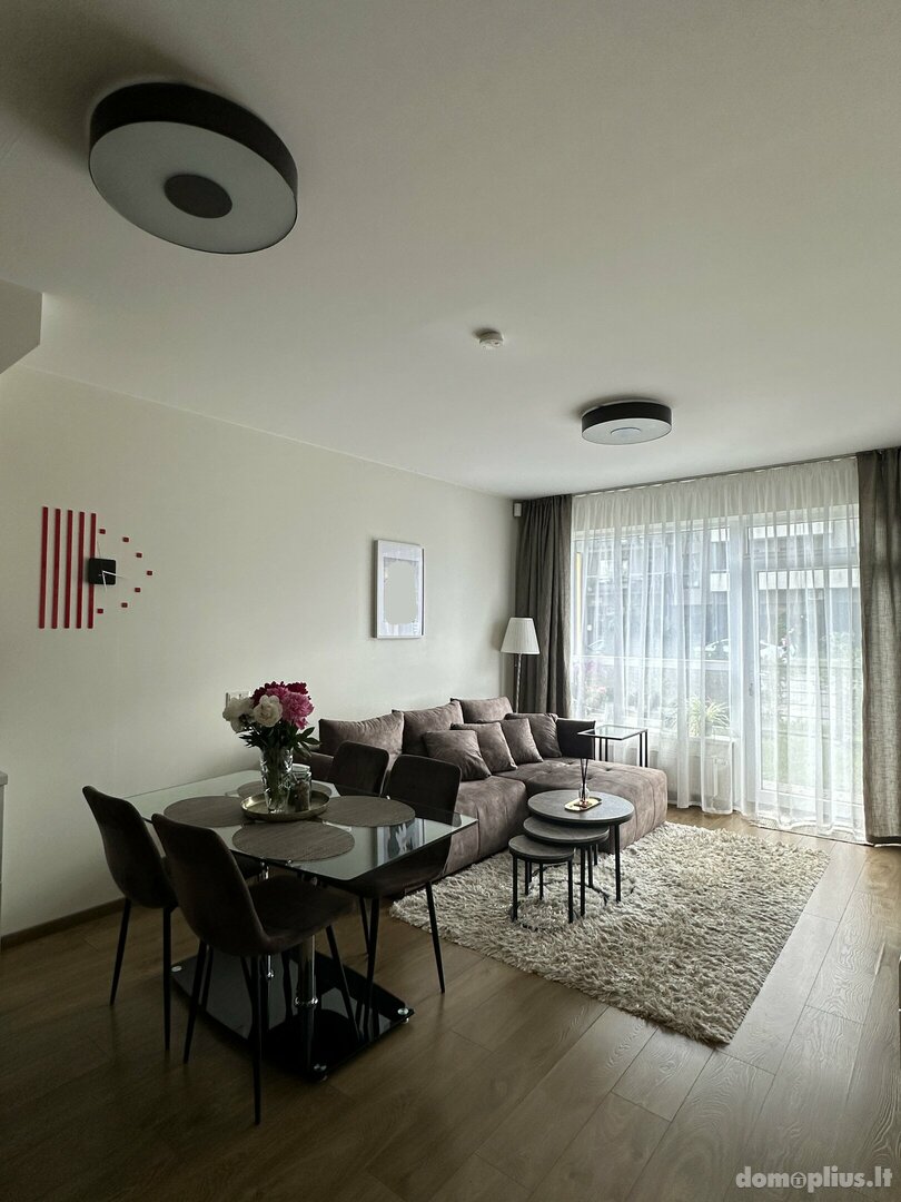 Продается 2 комнатная квартира Vilniuje, Pilaitėje, Priegliaus g.